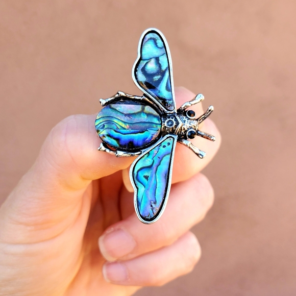 New Abalone Shell Bee Pin Brooch. - Picture 7 of 15